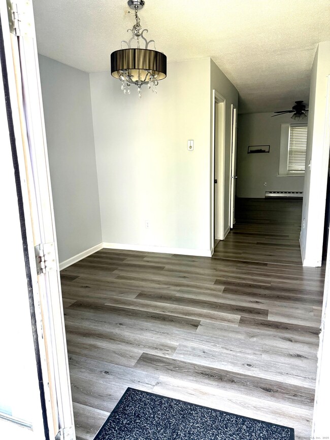 148 Grassy Plain St unit B, Bethel, CT 06801 - photo 2