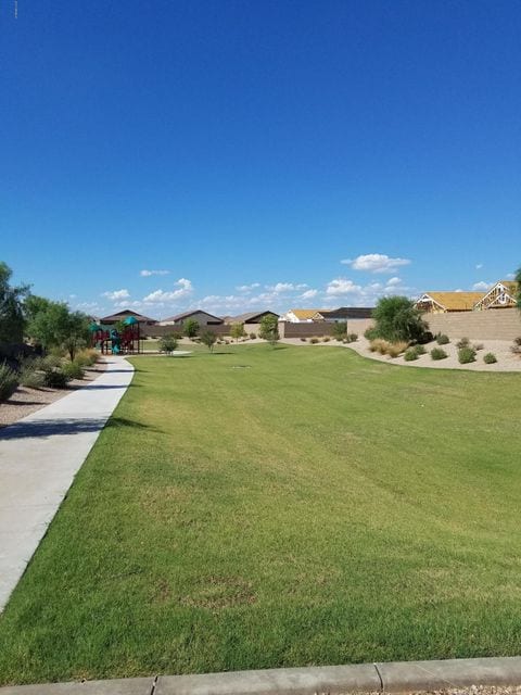Front park (003)