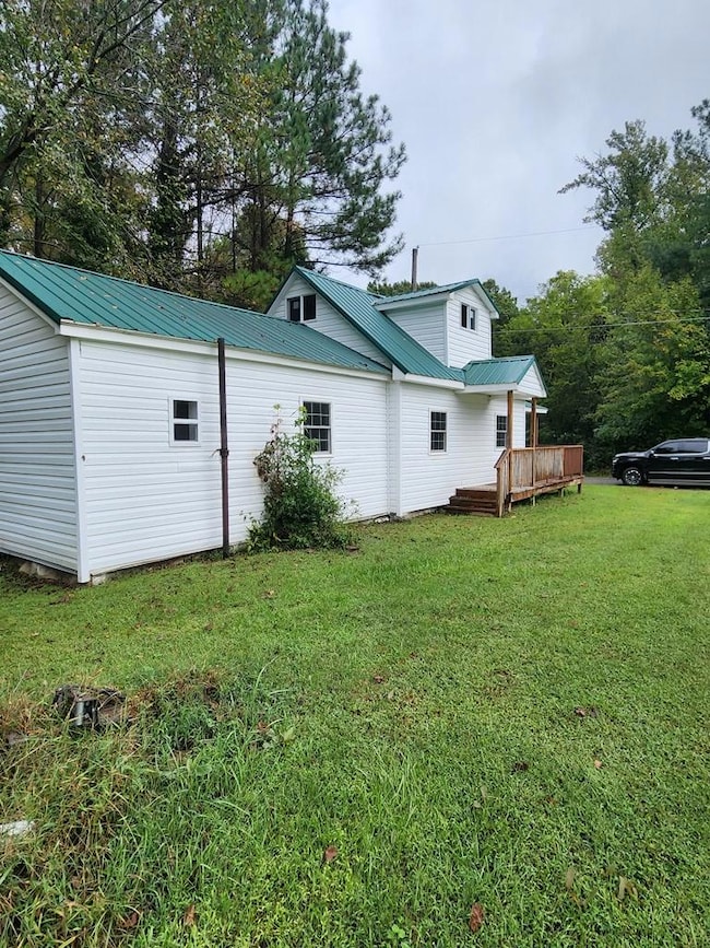 415 N Sullivan St, Blackstone, VA 23824 - photo 2