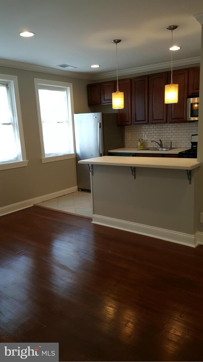 5916 the Alameda Apt #2, Baltimore, MD 21239 - photo 4