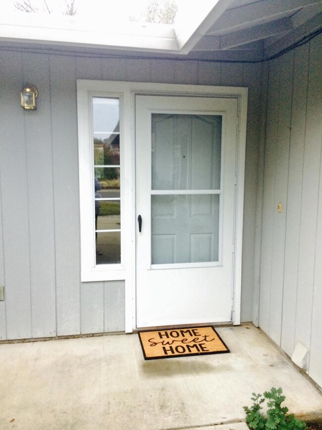 2250 Jessica Way, Redding, CA 96002 - photo 4