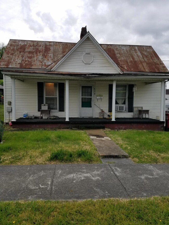 618 E Maple St, Johnson City, TN 37601 - photo 2