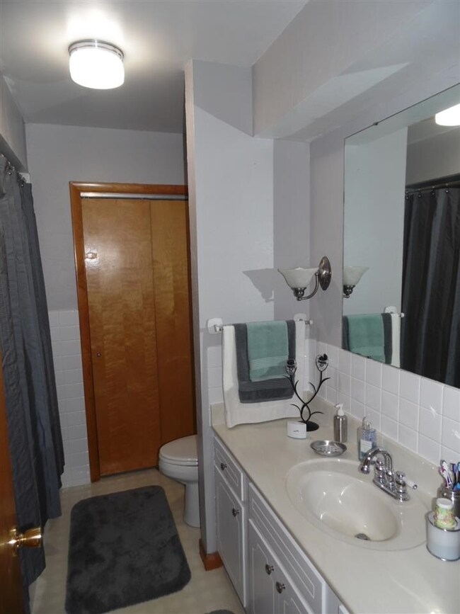 2270 S 650 E, Francisco, IN 47649 - photo 7