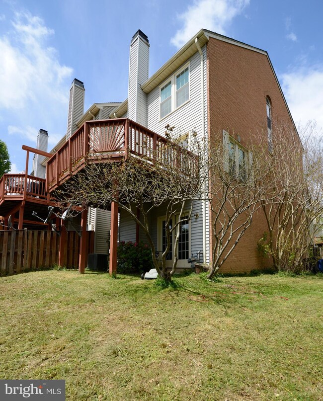 14001 Winding Ridge Ln, Centreville, VA 20121 - photo 3
