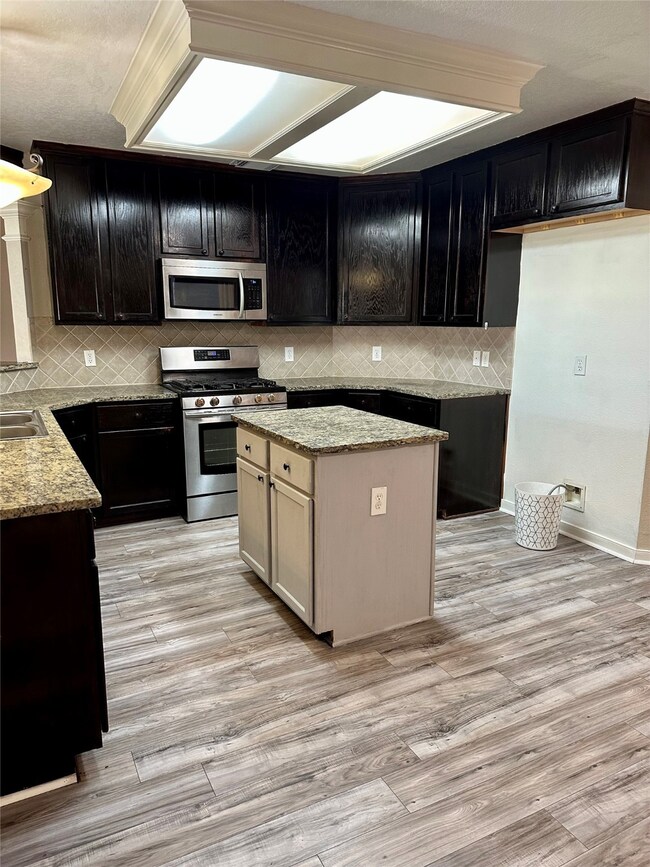 515 Pinewood Ridge Dr, Spring, TX 77386 - photo 5