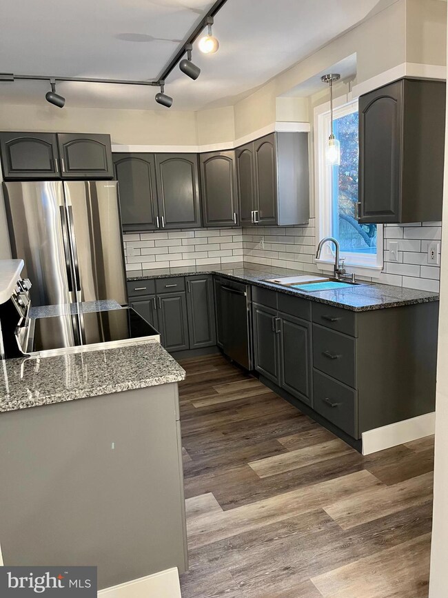 1035 Commonwealth Blvd, Reading, PA 19607 - photo 5