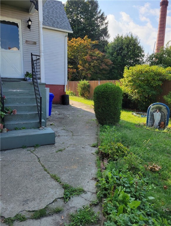 15 Rock St, Bristol, RI 02809 - photo 3