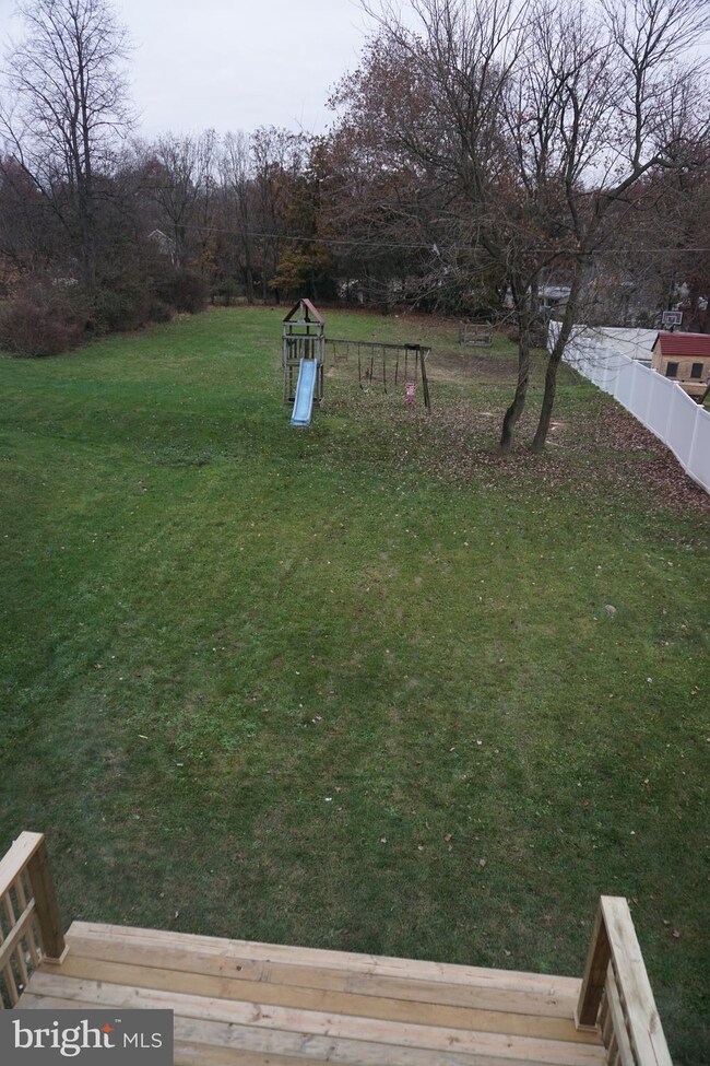 1011 Lily Ln, Temple, PA 19560 - photo 5