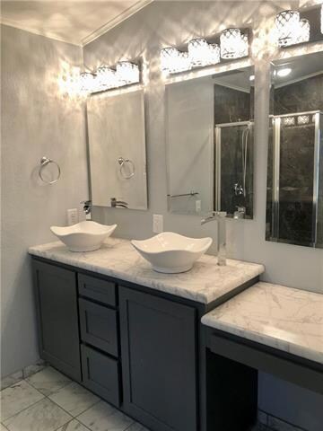 Gorgeous Master Bath