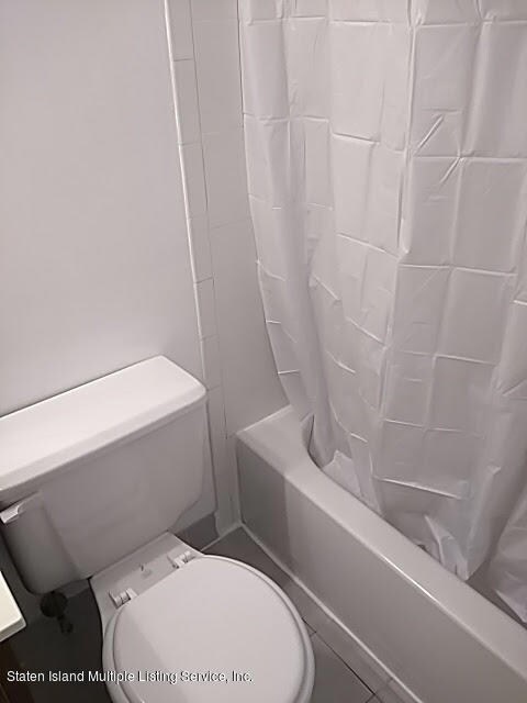 34 Robin Ct, Staten Island, NY 10309 - photo 4