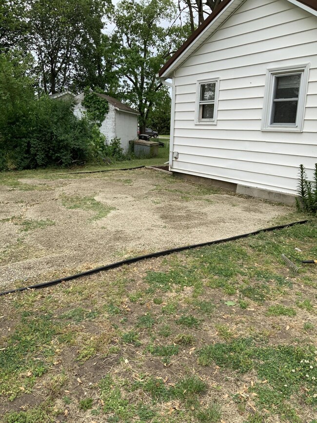 506 Albert Ave, Sturgis, MI 49091 - photo 5