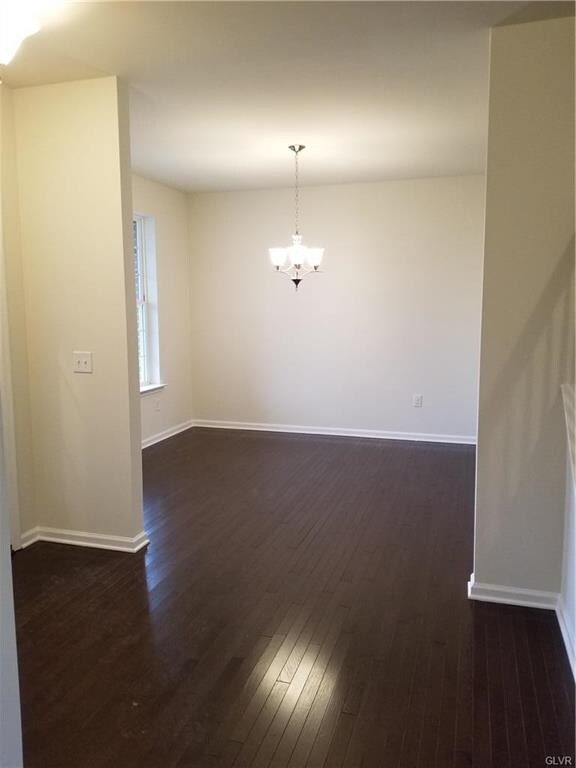 689 Mulberry Dr, Nazareth, PA 18064 - photo 5