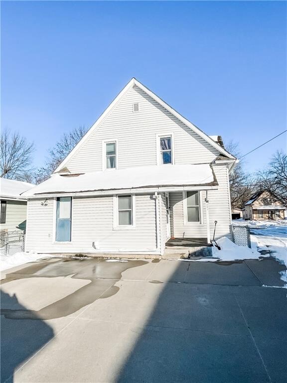 1628 E 24th St, Des Moines, IA 50317 - photo 3