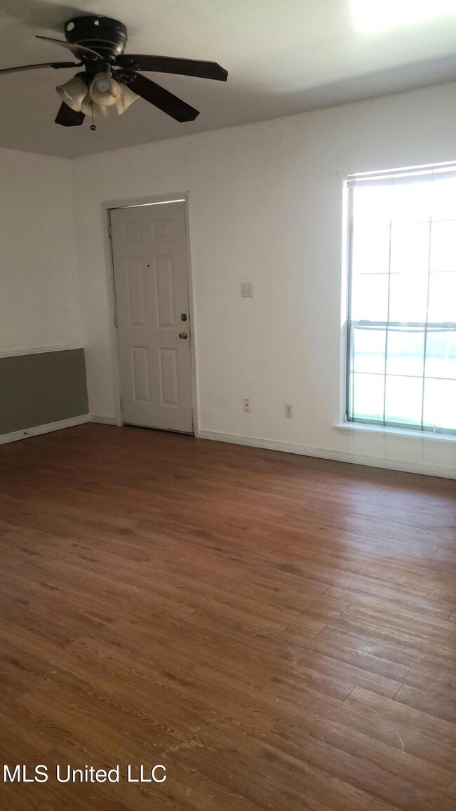 Bert D - Living Rm from Hallway