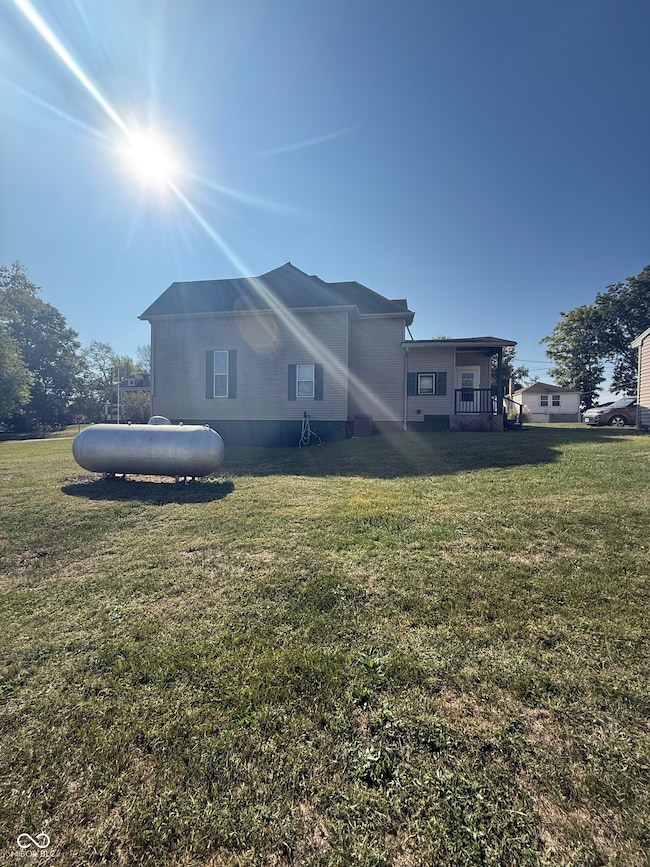 402 W Walnut St, Perrysville, IN 47974 - photo 5