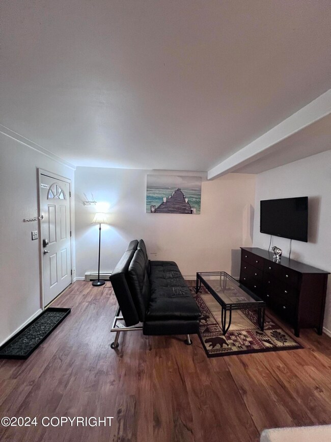 1435 W 25th Ave unit 3, Anchorage, AK 99503 - photo 2
