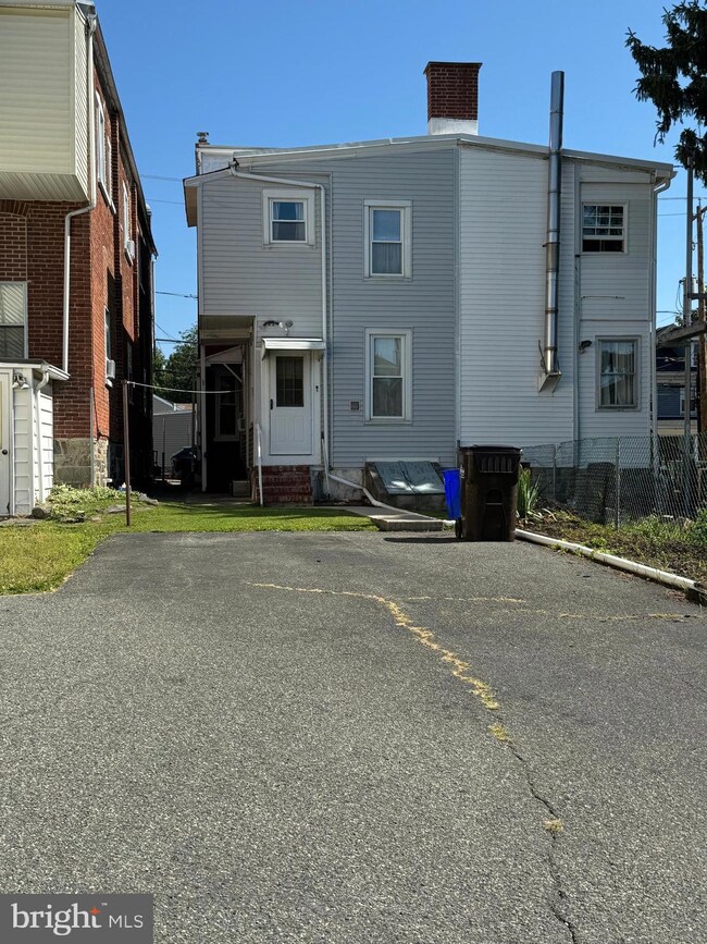 20 E 5th St, Boyertown, PA 19512 - photo 2