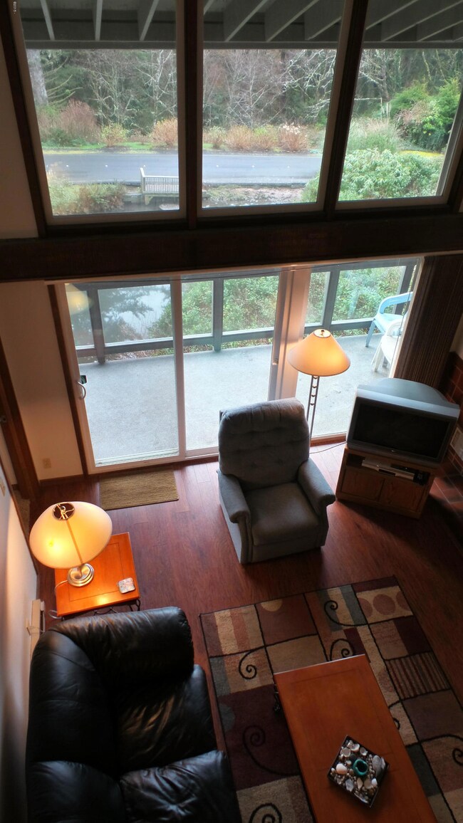windows_otter_rock_oceanfront_condos_for