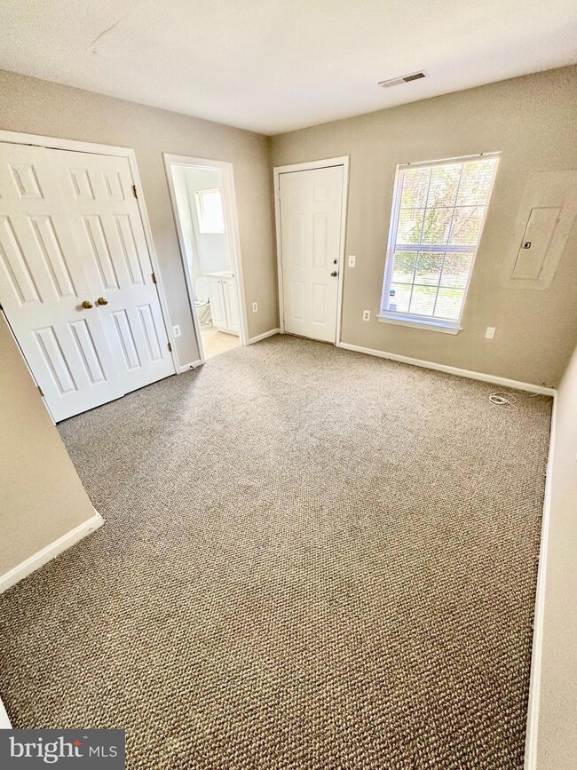 23096 Fontwell Square, Sterling, VA 20166 - photo 6