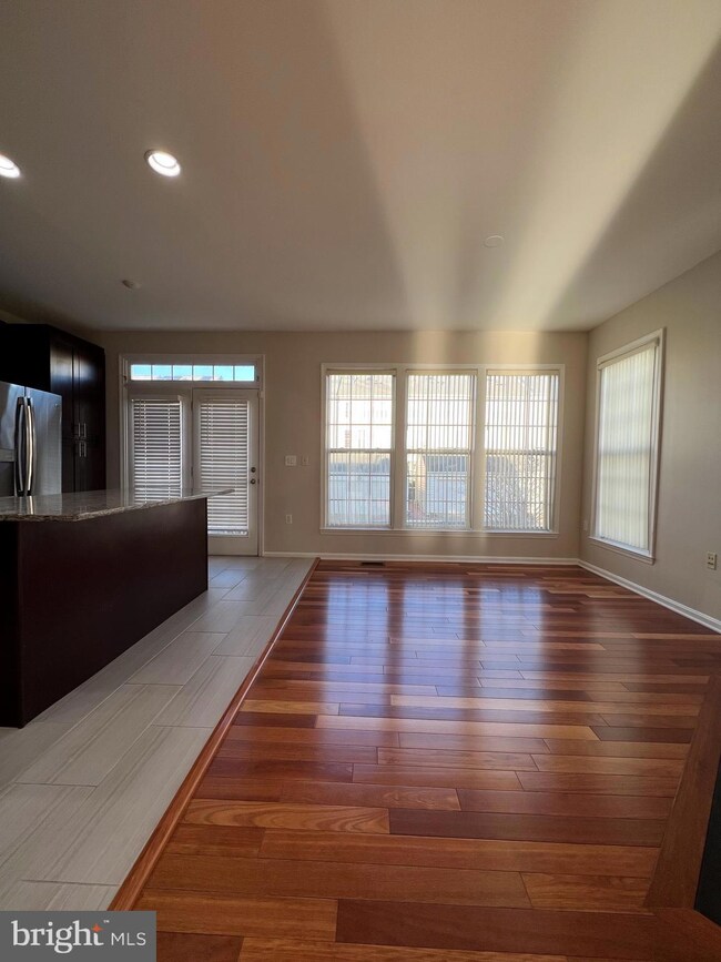 2760 Wakewater Way, Woodbridge, VA 22191 - photo 7