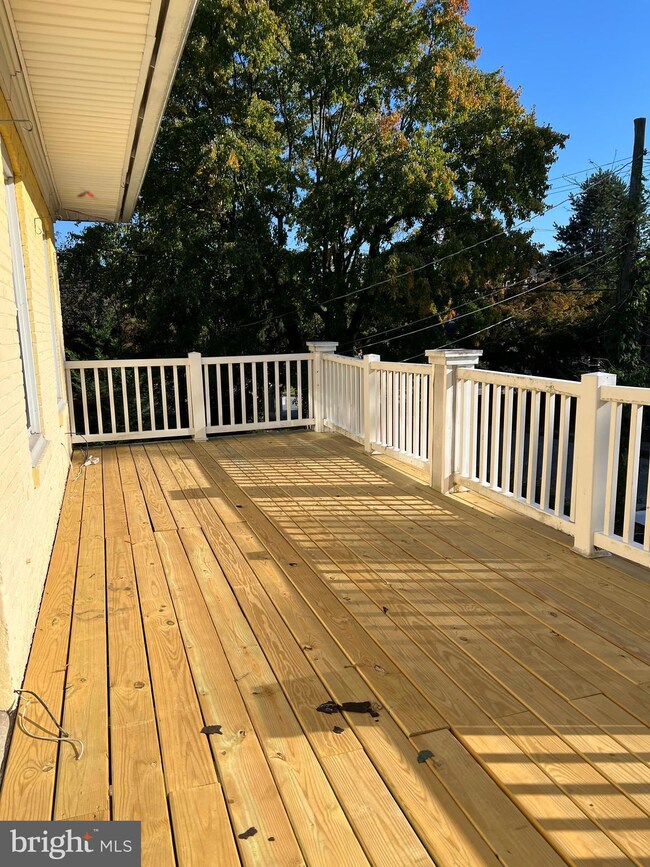 1669 Old Schuylkill Rd unit 2ND FLOOR, Spring City, PA 19475 - photo 2