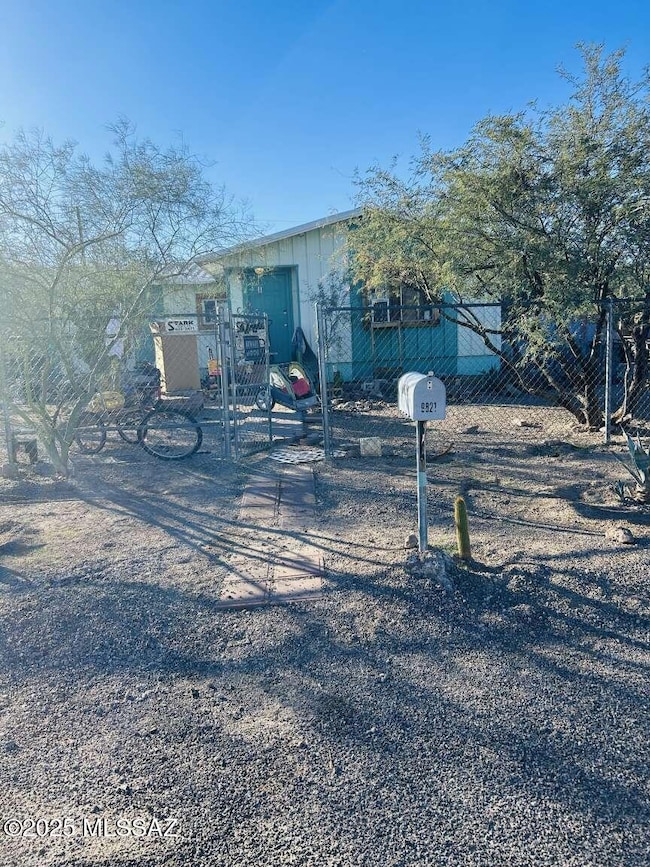 9821 N El Uno Minor, Tucson, AZ 85743 - photo 2