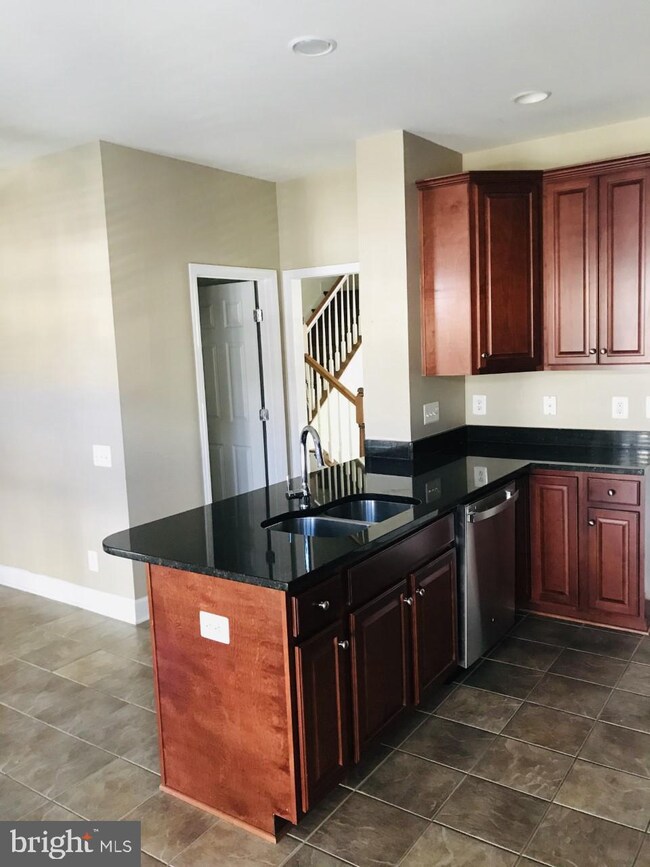 14833 Potomac Branch Dr unit 249A, Woodbridge, VA 22191 - photo 6