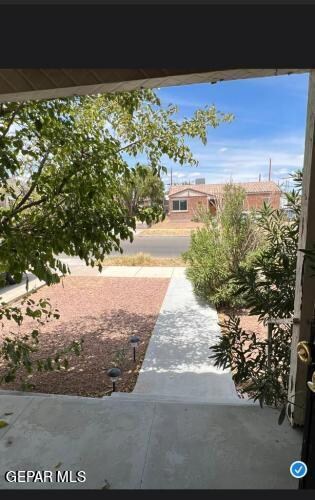 3524 Monroe Ave, El Paso, TX 79930 - photo 2