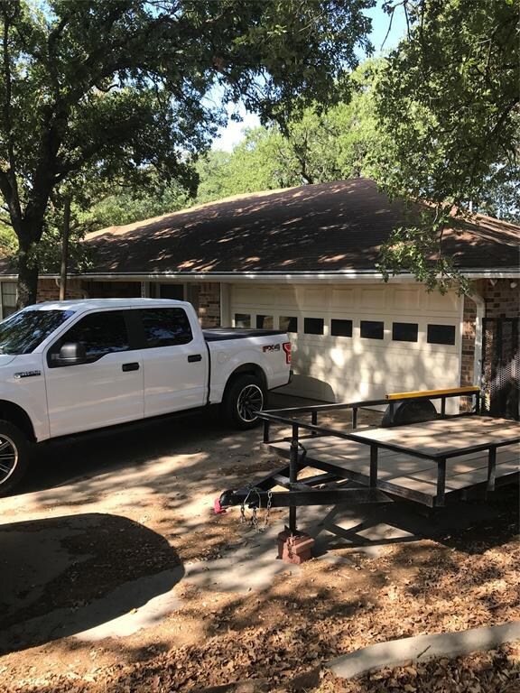 809 Vickie Dr, Azle, TX 76020 - photo 4