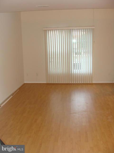 20129 Locustdale Dr, Germantown, MD 20876 - photo 6