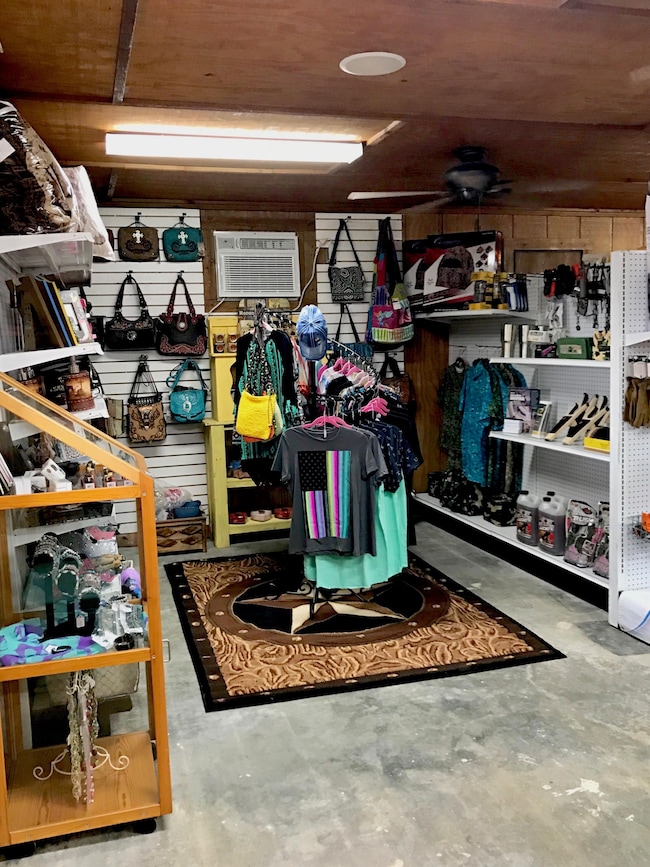 1801 Texas 97, Jourdanton, TX 78026 - photo 5