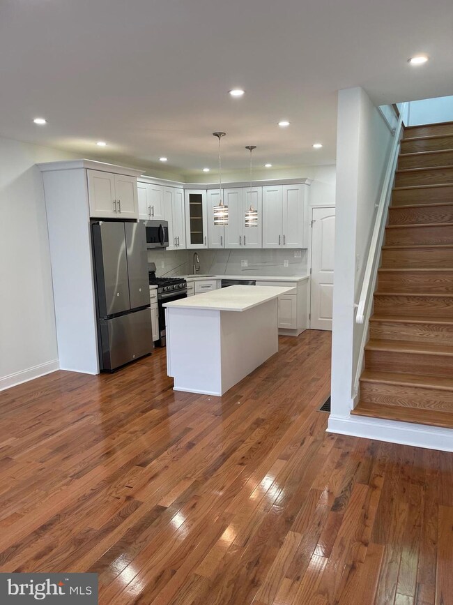 4723 Fowler St, Philadelphia, PA 19127 - photo 4