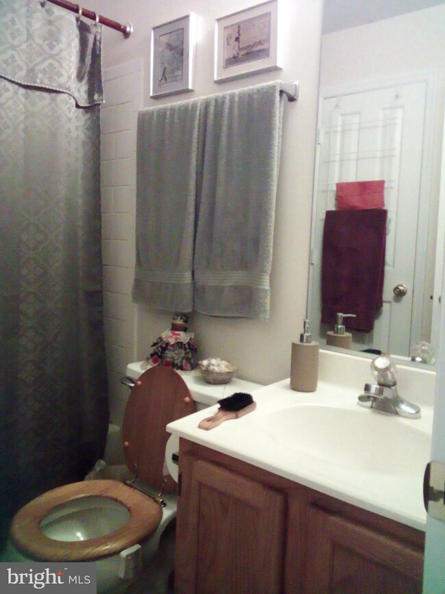 3904 Tidewood Rd, Middle River, MD 21220 - photo 3