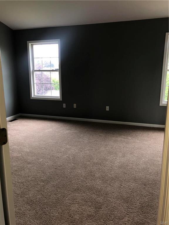 1319 Mohr Cir, Macungie, PA 18062 - photo 7