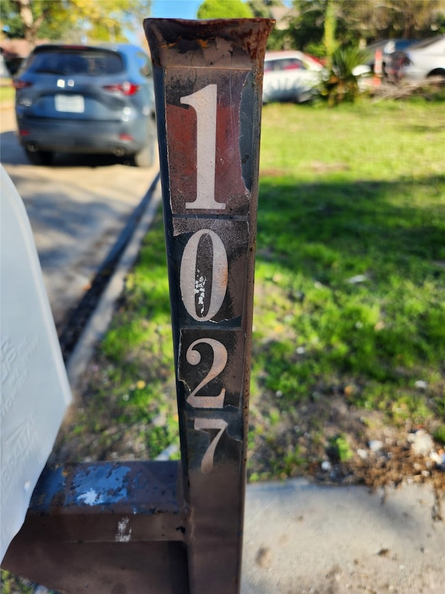 1027 Progreso Dr, Houston, TX 77038 - photo 3