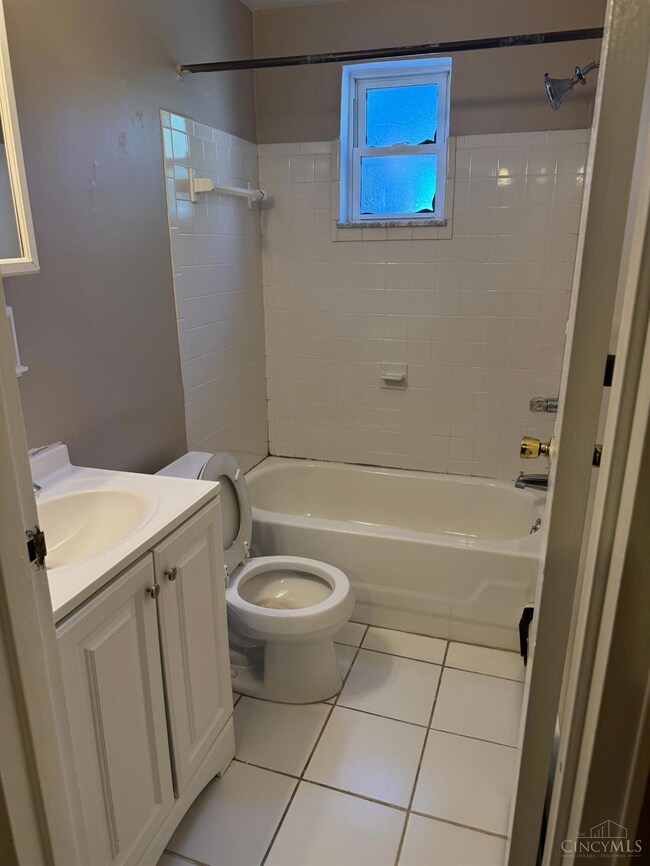 3853 Delmar Ave, Cincinnati, OH 45211 - photo 5