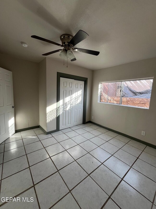 3920 Cumberland Ave unit B, El Paso, TX 79903 - photo 2