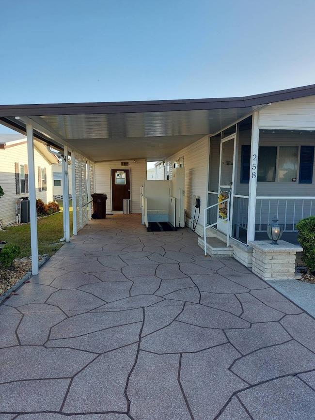 258 Lake Huron Dr, Mulberry, FL 33860 - photo 2