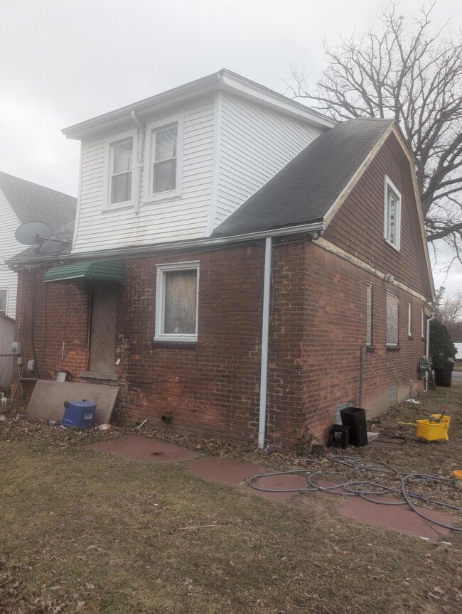 13632 Meyers Rd, Detroit, MI 48227 - photo 3