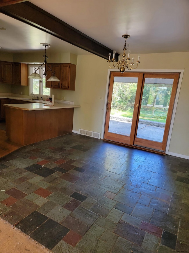 8 Marathon Dr, Troy, NY 12180 - photo 3