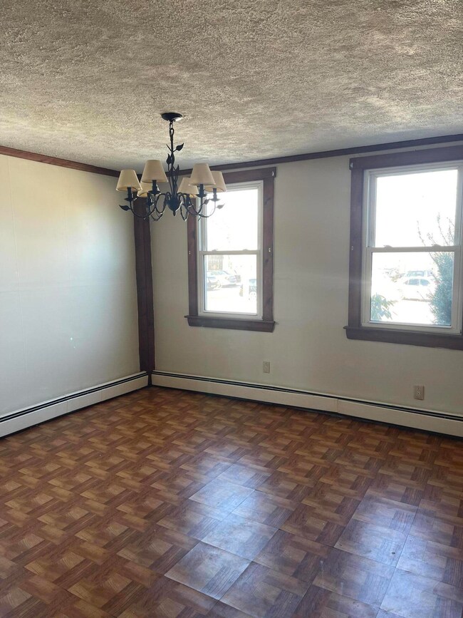 39 Lewiston St, Mechanic Falls, ME 04256 - photo 3