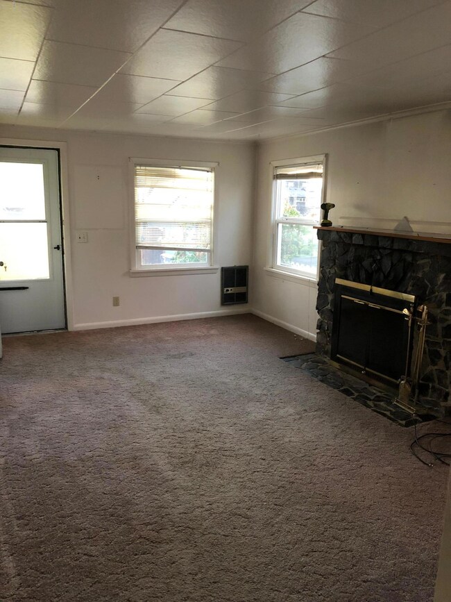 3224 SW Beach Ave, Lincoln City, OR 97367 - photo 4