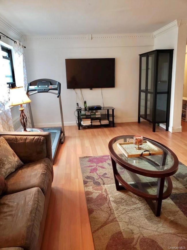 19 Old Mamaroneck Rd unit 5G, White Plains, NY 10605 - photo 5