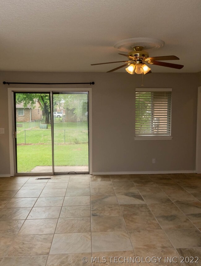 unlisted-address, Jenks, OK 74037 - photo 2