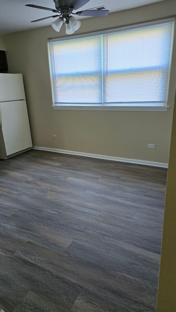 4052 Charleston Rd unit 3W, Matteson, IL 60443 - photo 5