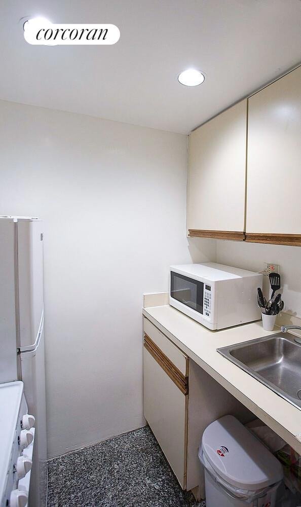 The Diplomat unit 8G, New York, NY 10017 - photo 6