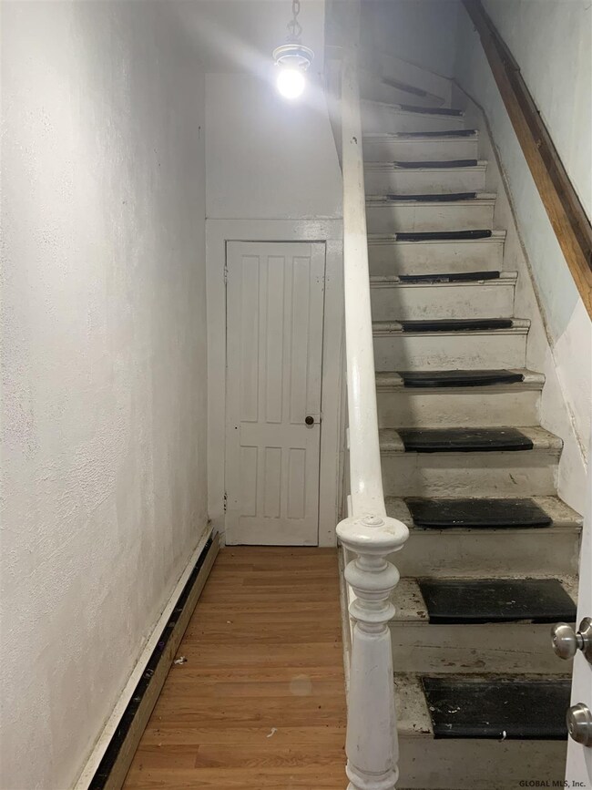 467 N Pearl St, Menands, NY 12204 - photo 2