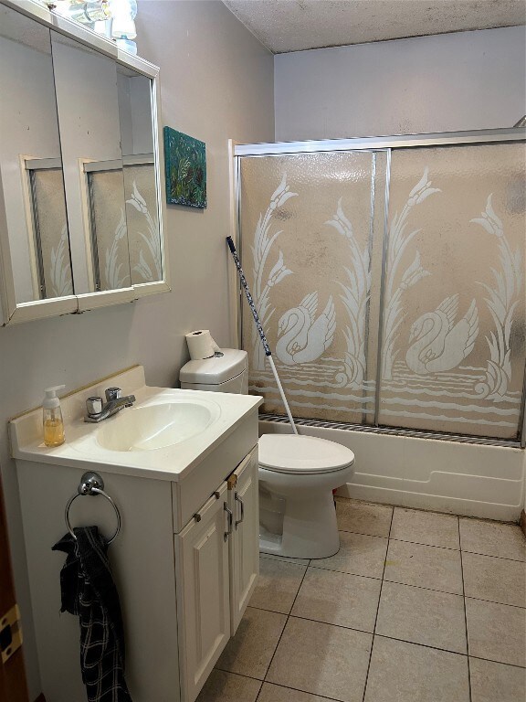 1ST FLOOR BATH