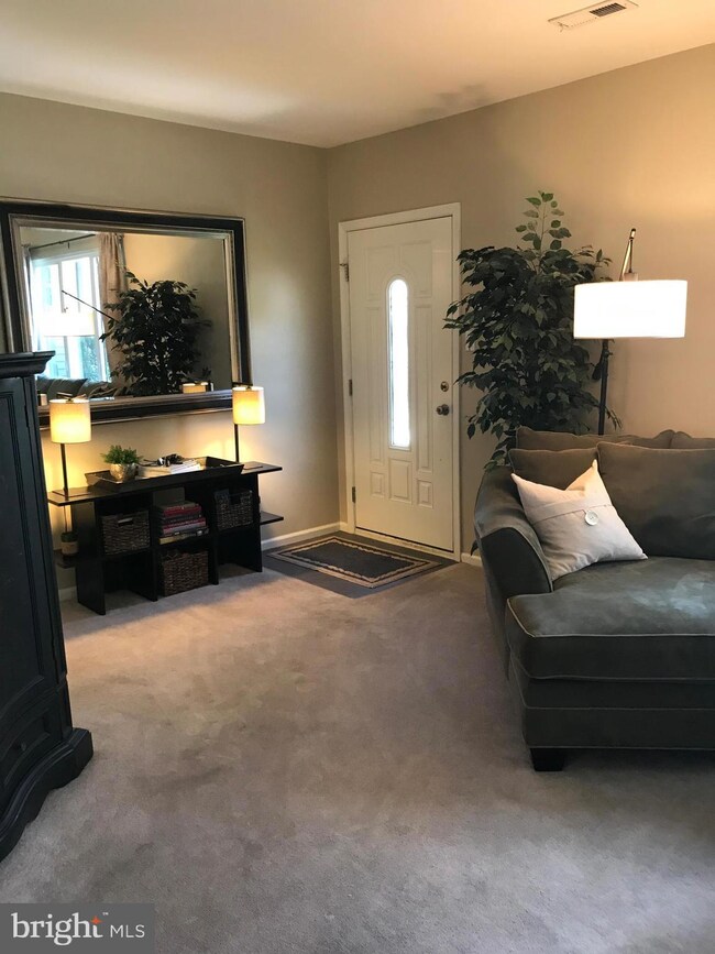 114 Windham Ct, Newtown, PA 18940 - photo 4