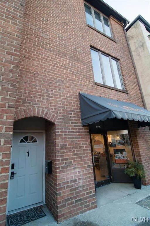 77 W Broad St unit 1A, Bethlehem, PA 18018 - photo 2